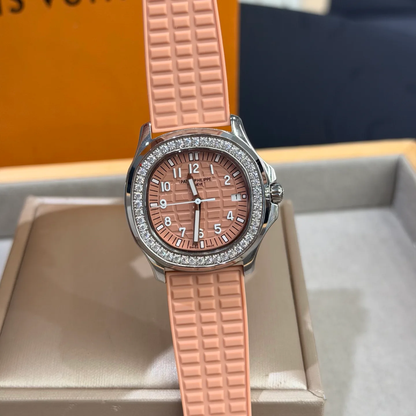 Women's Watches PATEK PHILIPPE 17800707