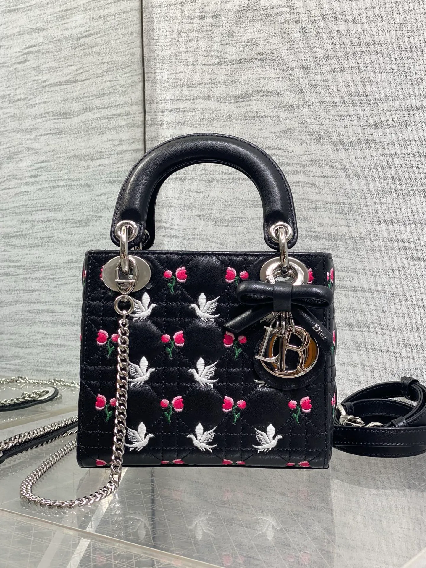 Women's Classic Handbags CHRISTIAN DIOR 17601332