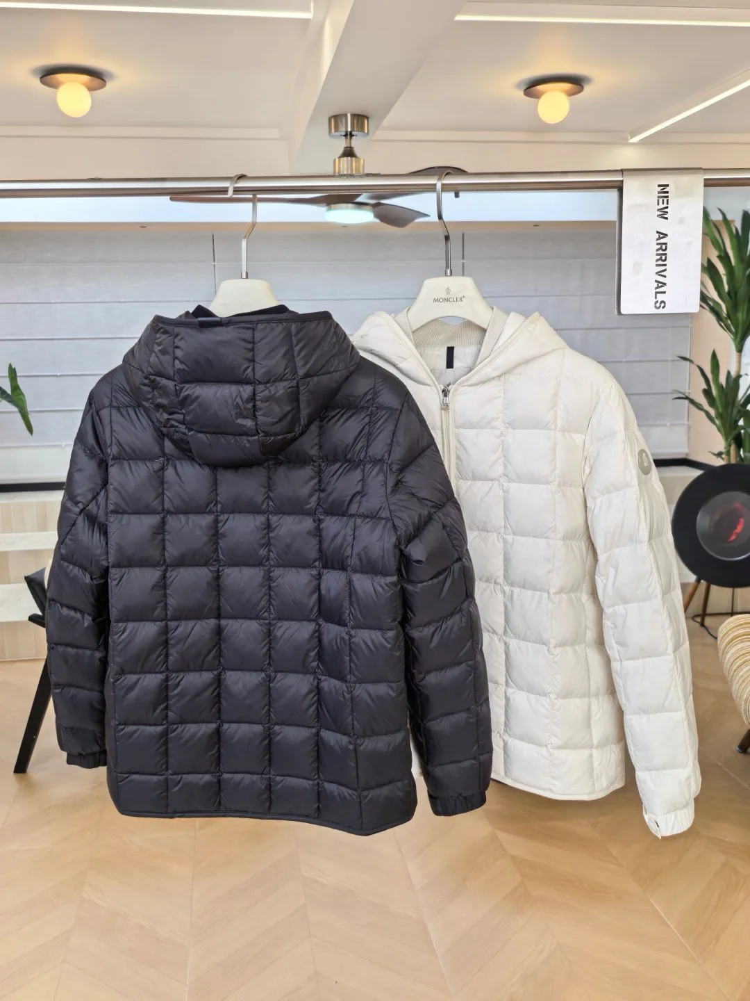 Men's Jackets And Down Jackets MONCLER 18289241