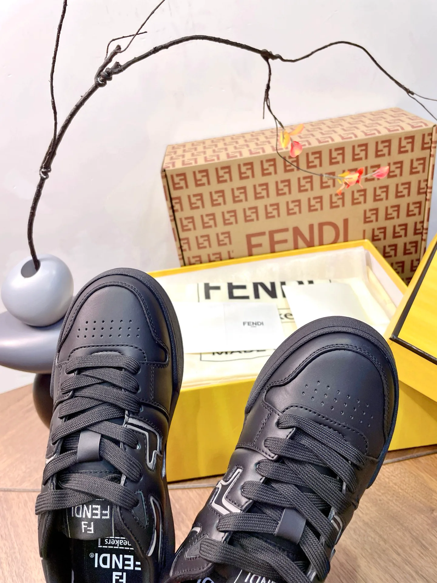 Women's Sneakers FENDI 17957317