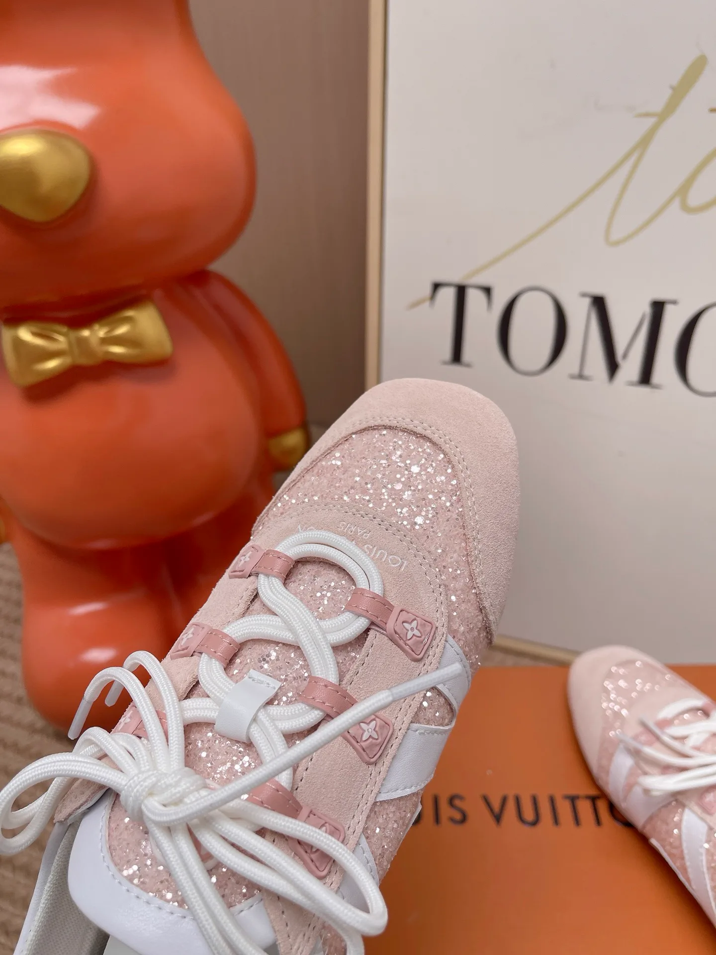 Women's Sneakers LOUIS VUITTON 17571639