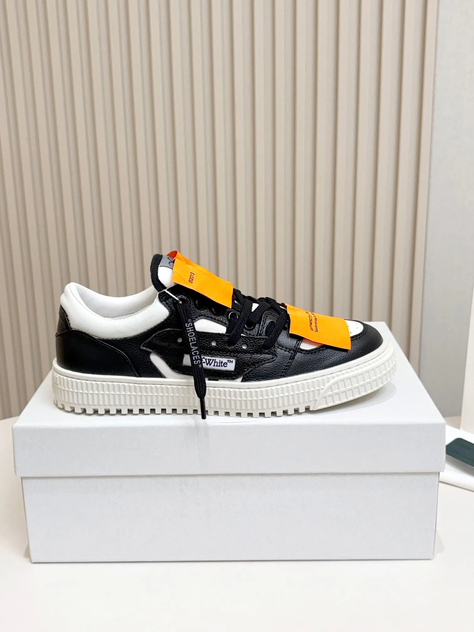Women's Sneakers OFF-WHITE 18103210