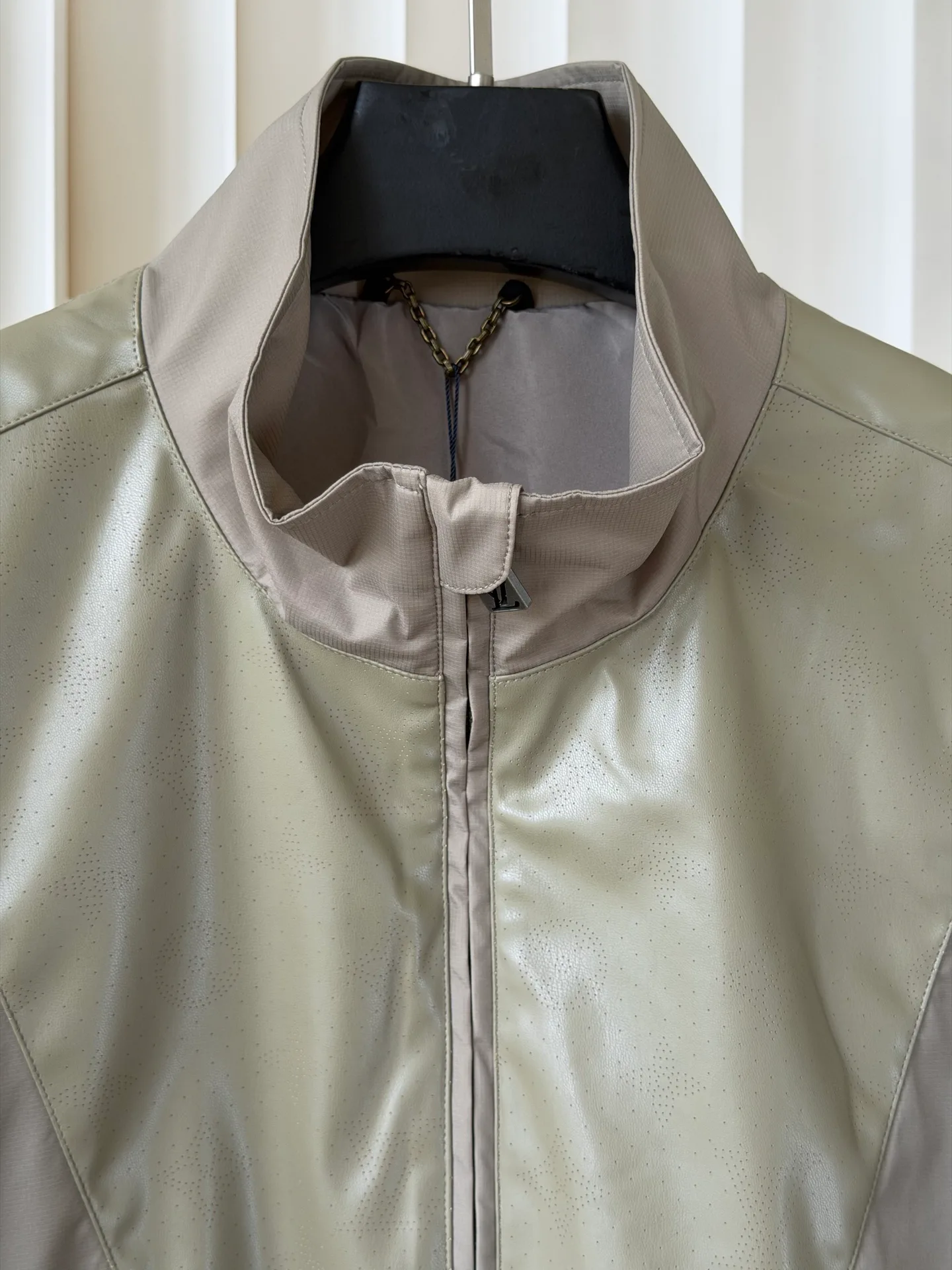 Men's Jackets And Down Jackets LOUIS VUITTON 17660657