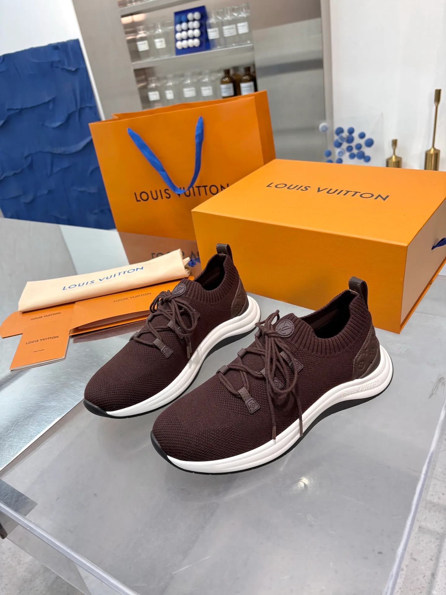 Women's Sneakers LOUIS VUITTON 18055133