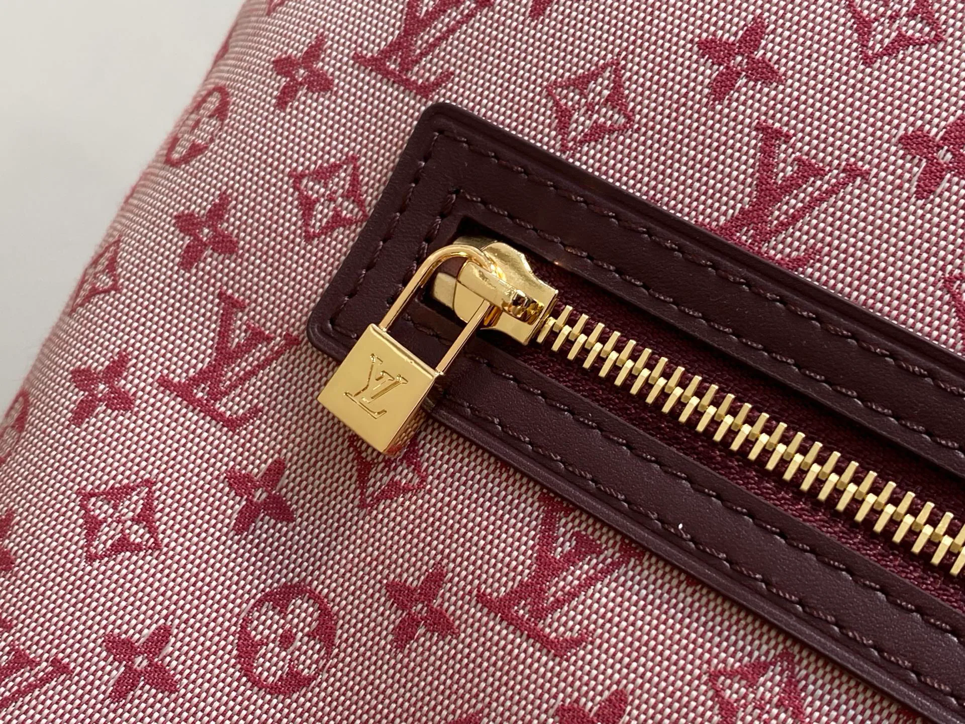 Women's Classic Handbags LOUIS VUITTON 17796543