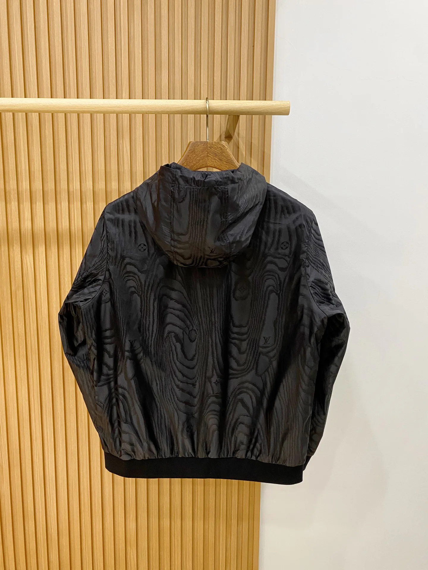 Men's Jackets And Down Jackets LOUIS VUITTON 18246889