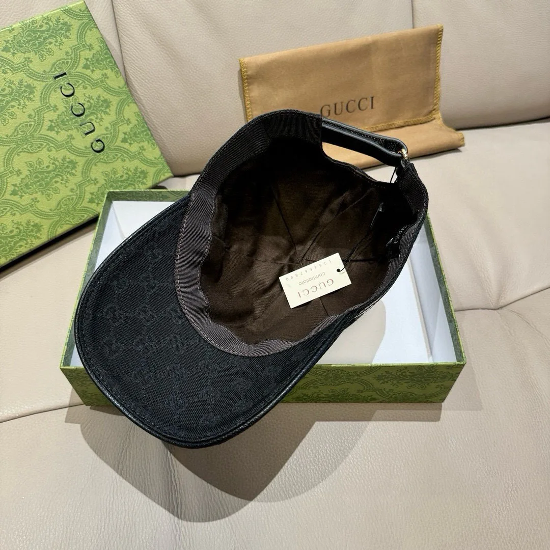 Hats GUCCI 18105293