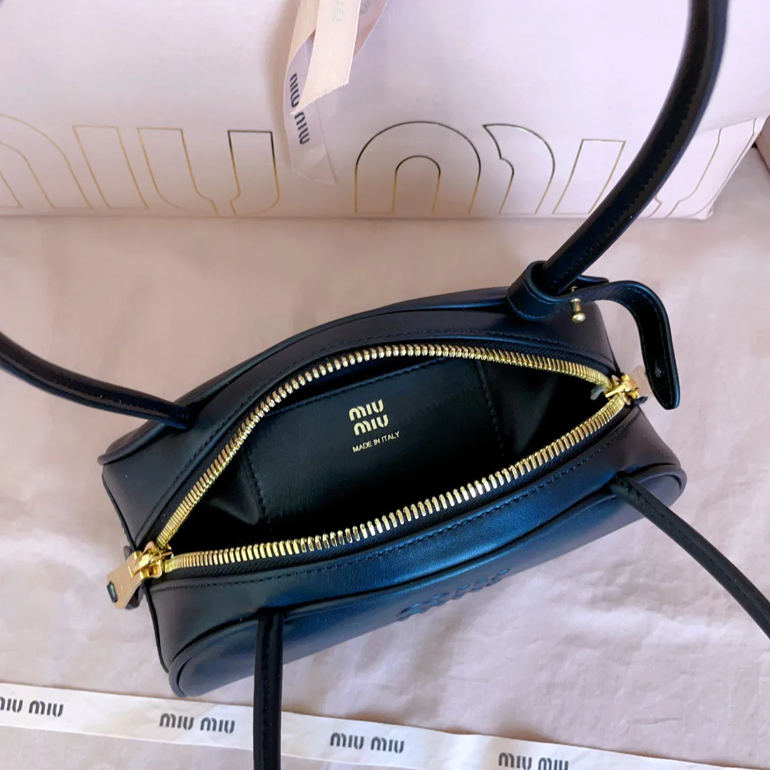 Классические Сумки Женские Miu Miu 18598423