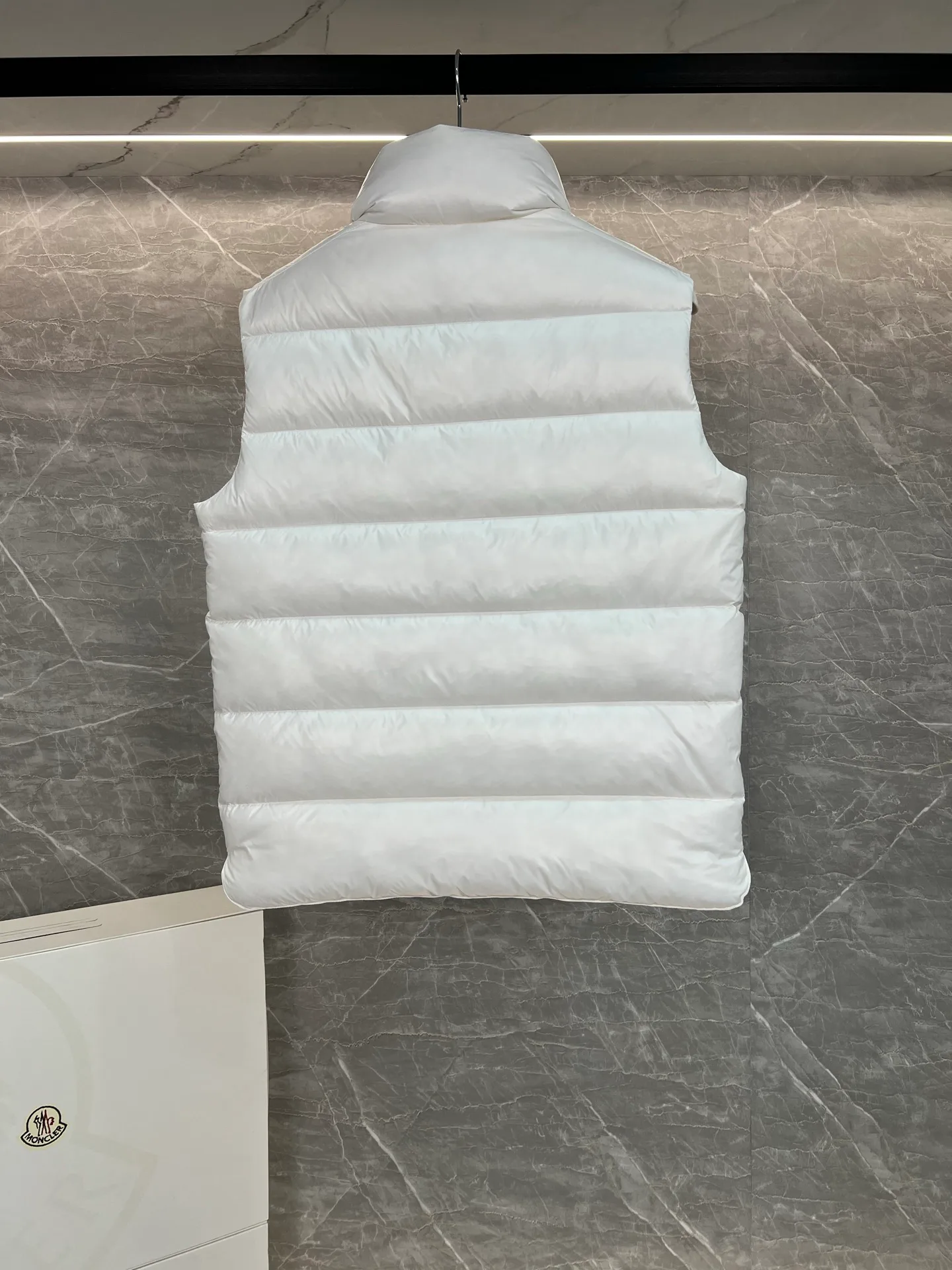Men's Vests MONCLER 18111355