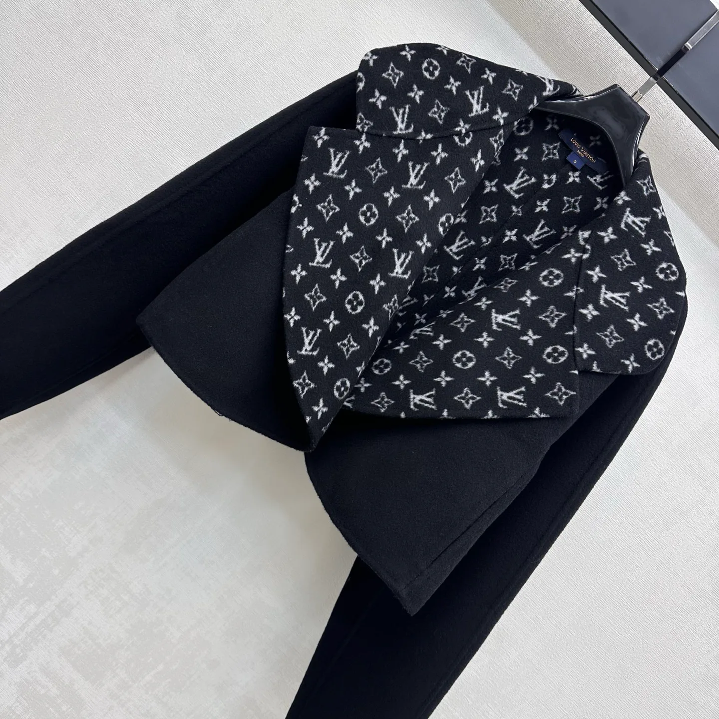 Women's Coats LOUIS VUITTON 18680903