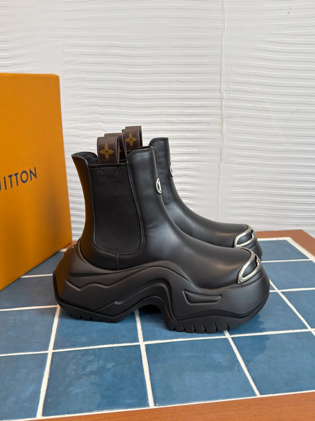 Women's Ankle Boots LOUIS VUITTON 18252062