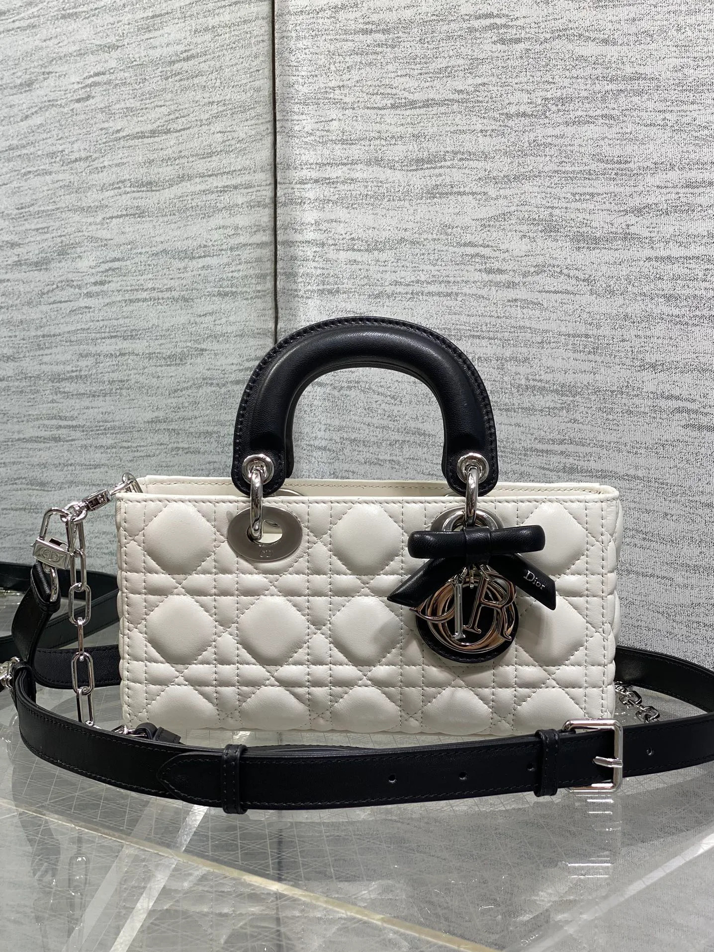 Women's Classic Handbags CHRISTIAN DIOR 18392934