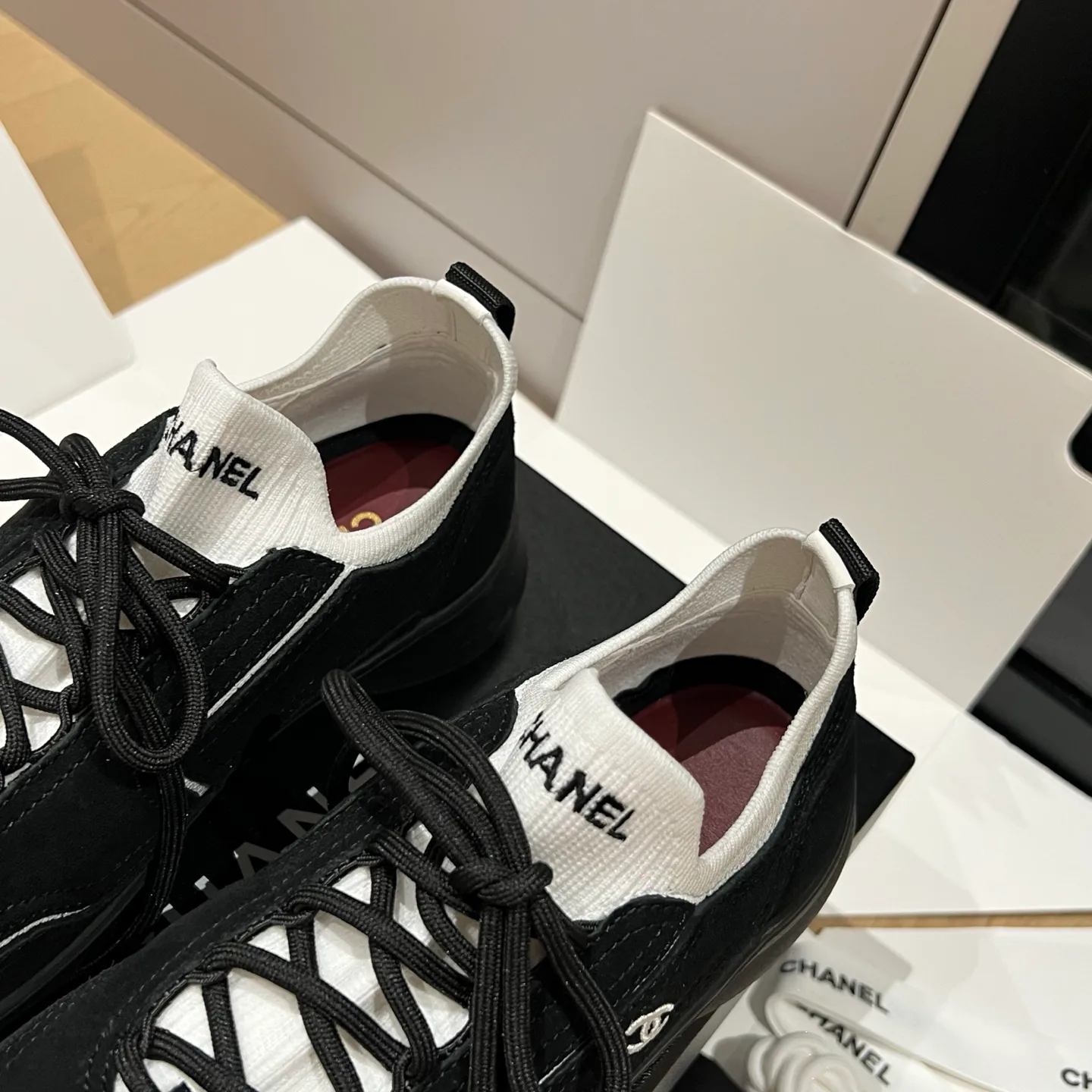 Women's Sneakers CHANEL 17733659