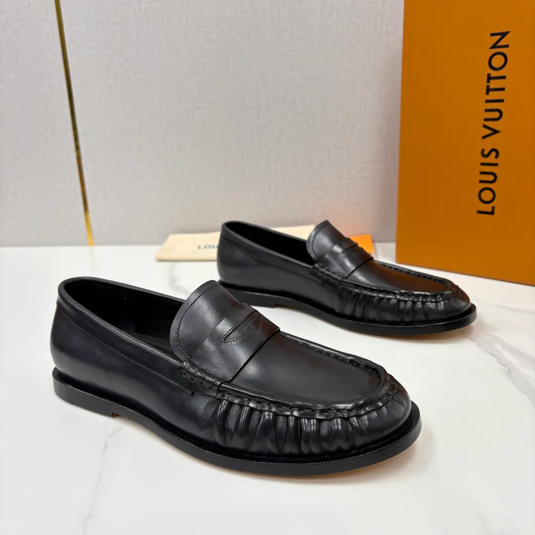 Men's Loafers And Dress Shoes LOUIS VUITTON 17884066