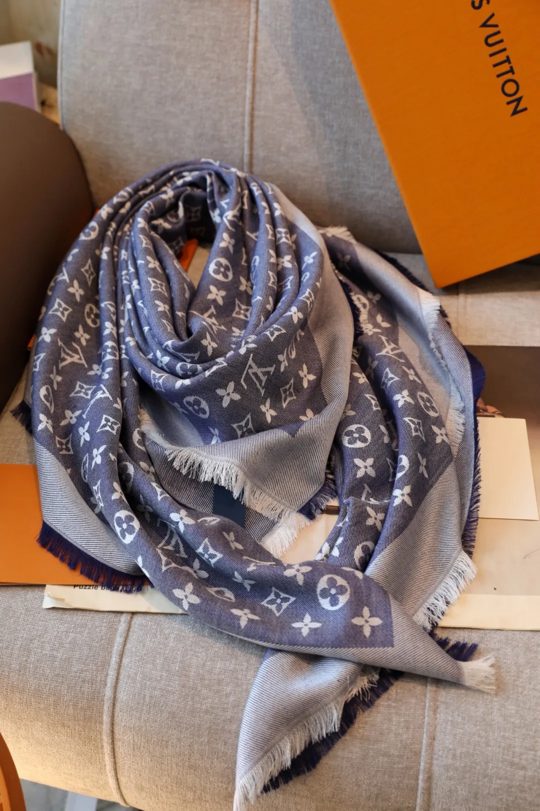Scarves LOUIS VUITTON 17991826