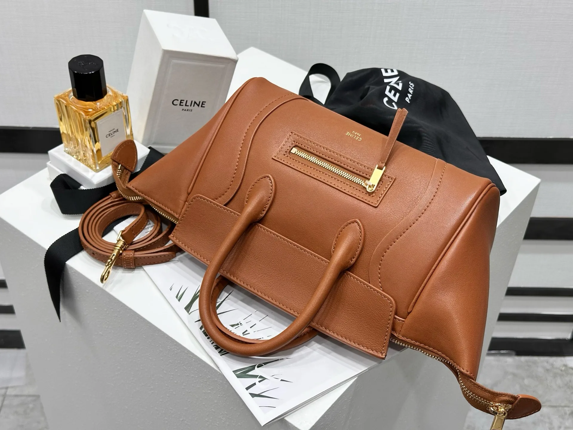 Women's Classic Handbags CELINE 17802986