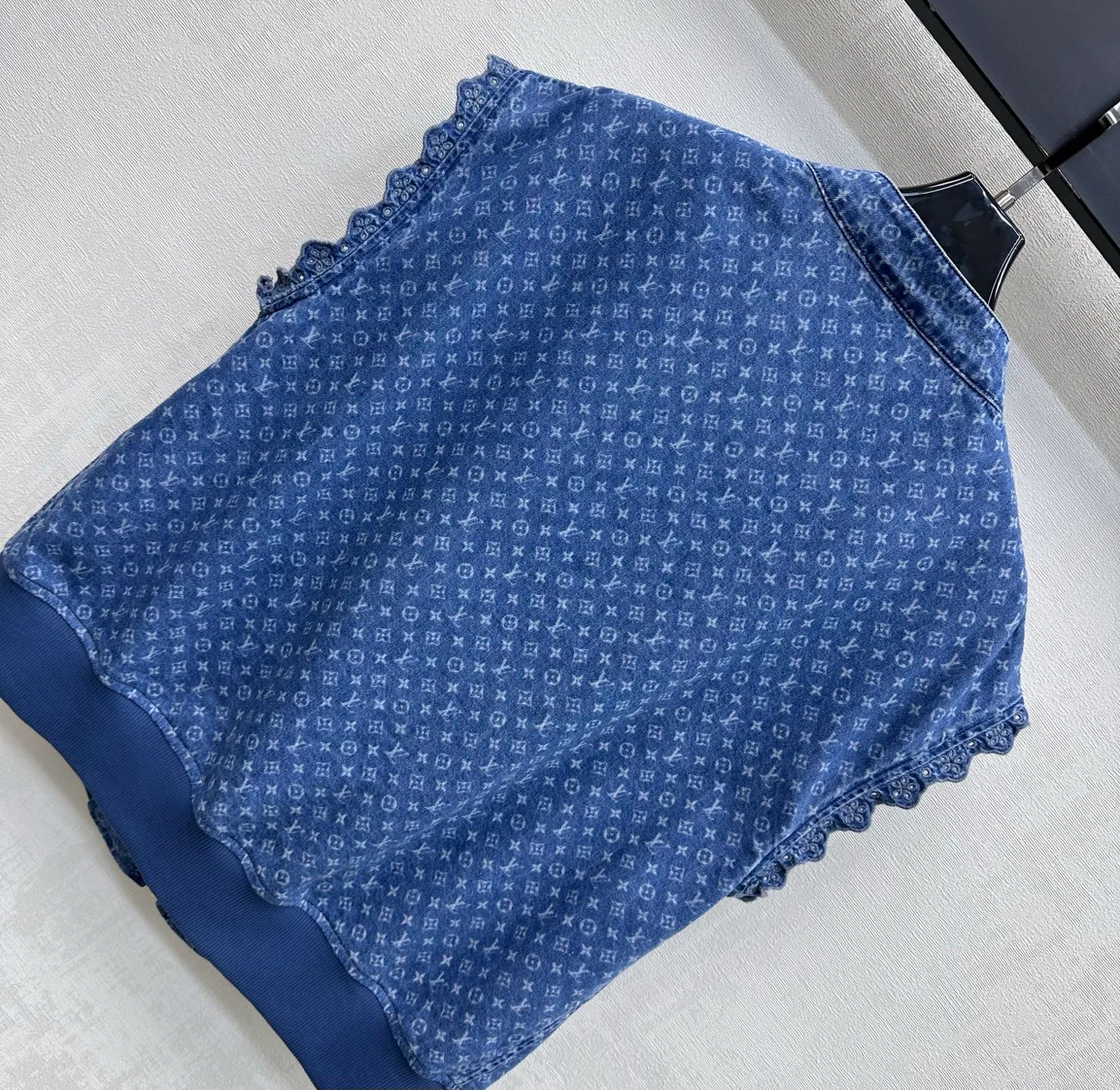 Women's Vests LOUIS VUITTON 17638634