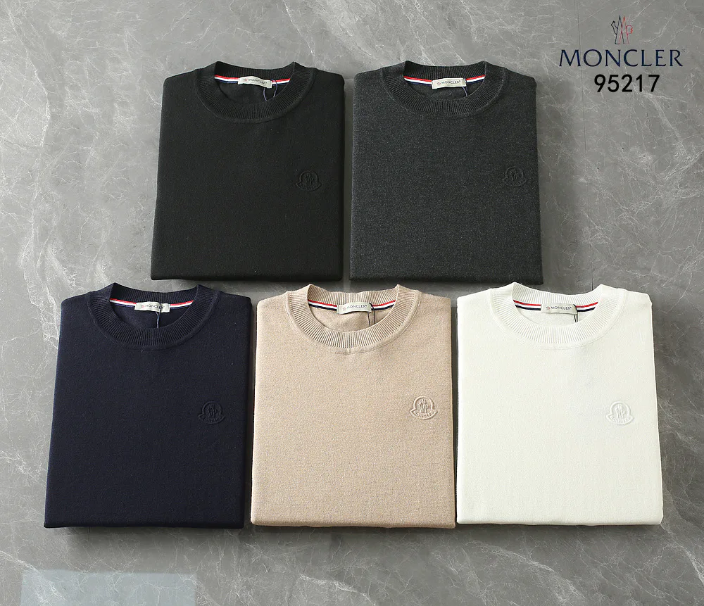 Men's Jumpers And Sweaters MONCLER 17993780