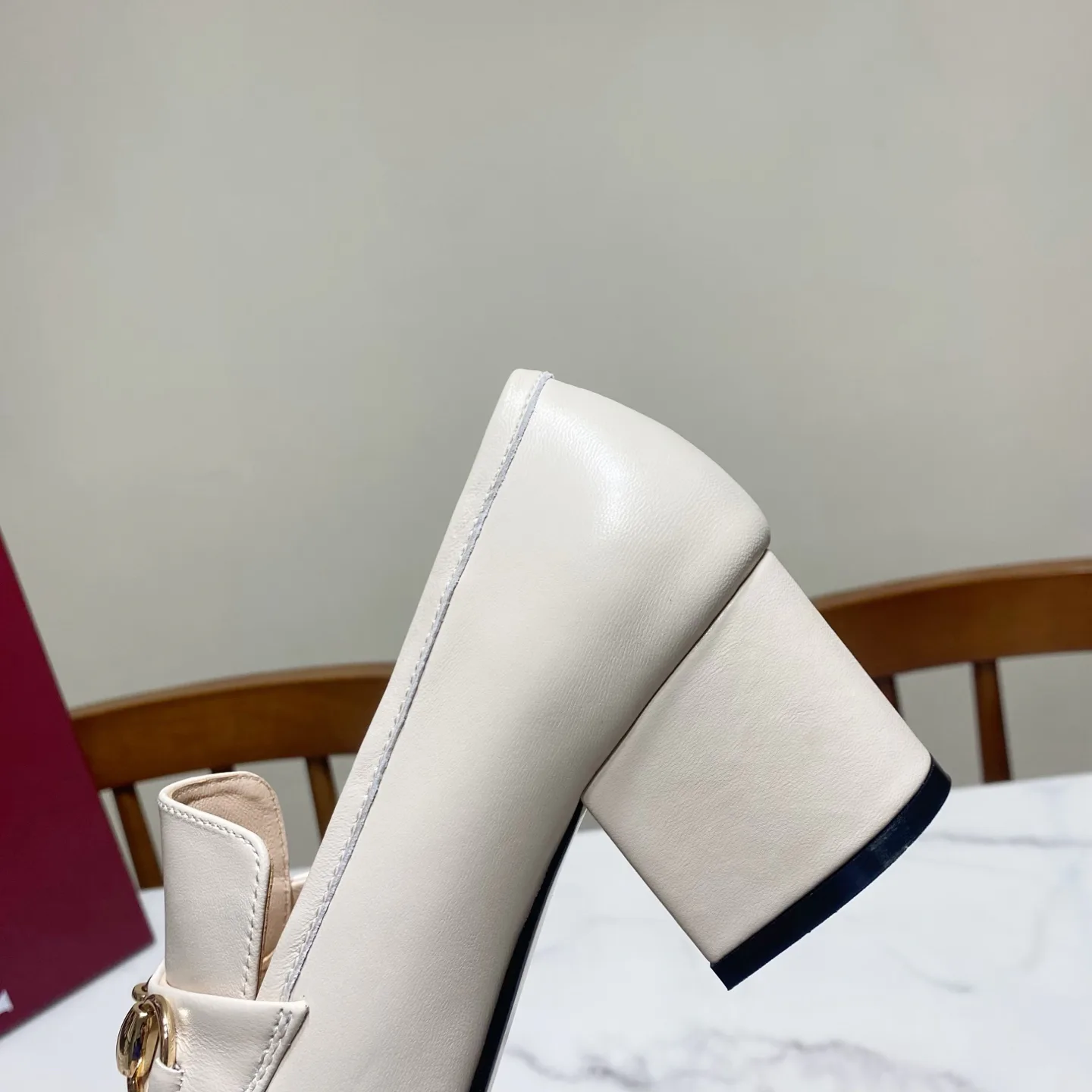 Women's Loafers And Moccasins GUCCI 17570588