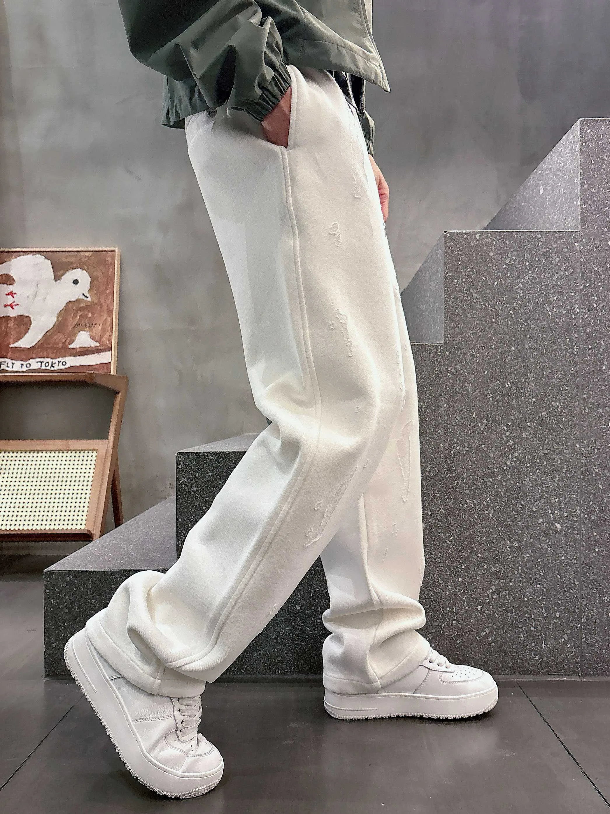 Men's Trousers BALENCIAGA 18368712