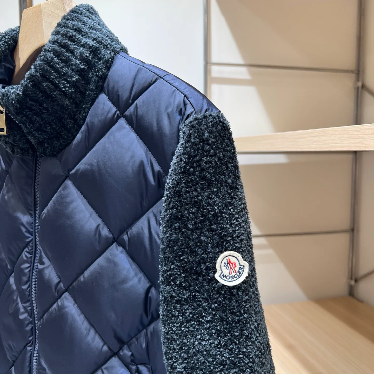 Women's Jackets And Down Jackets MONCLER 18188619