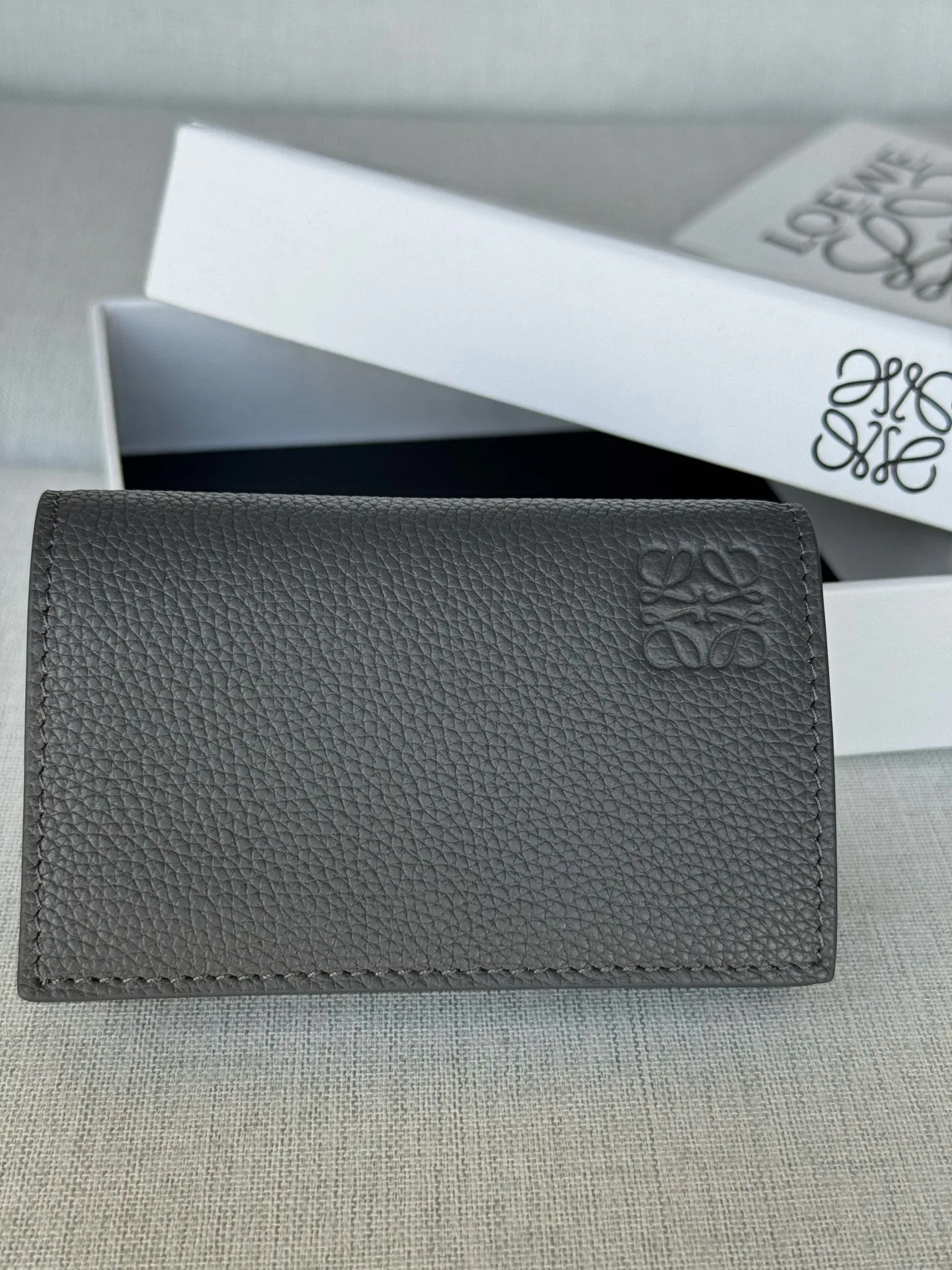 Women's Clutches LOEWE 17866095
