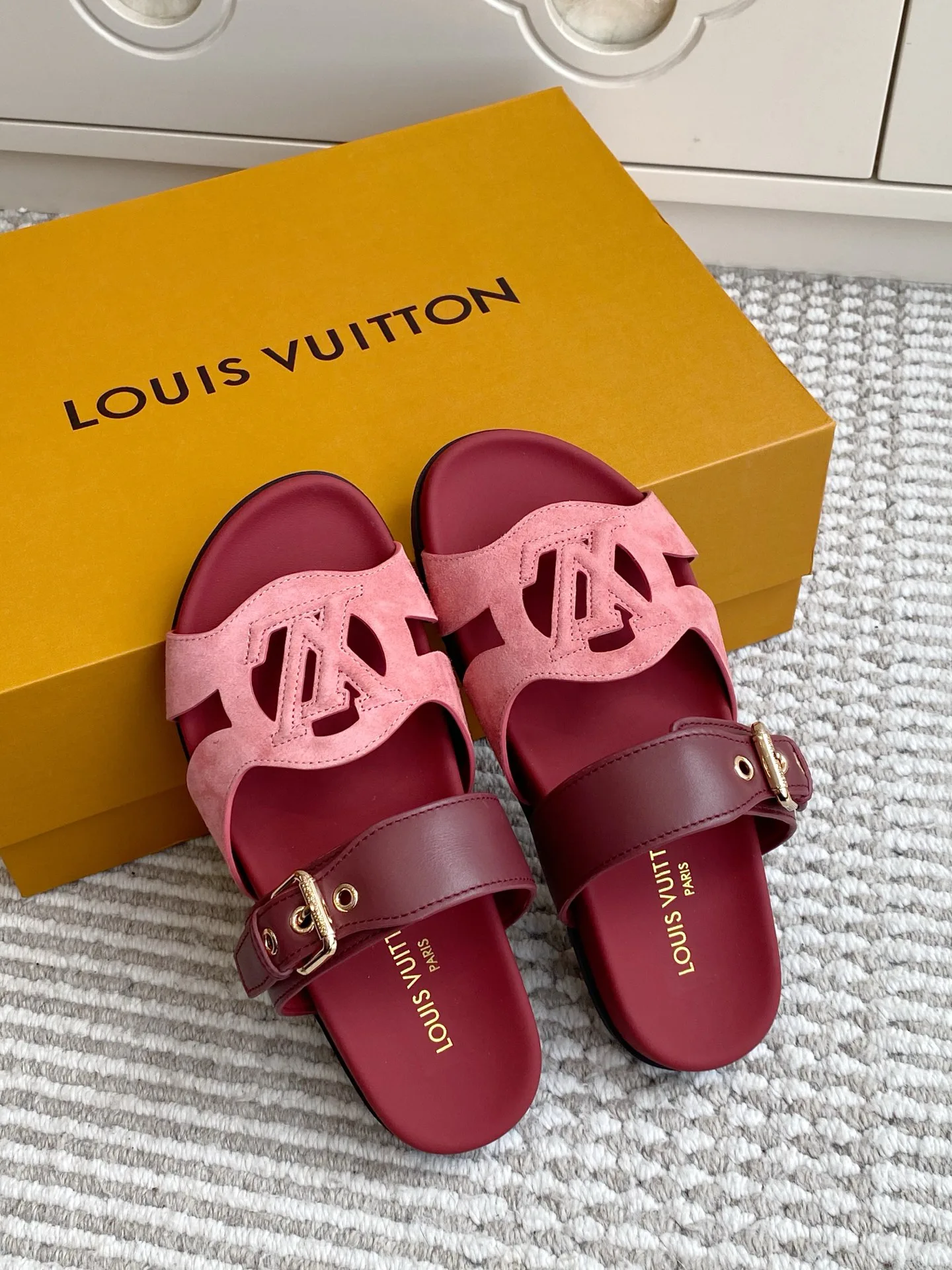 Women's Flip-Flops LOUIS VUITTON 17572155