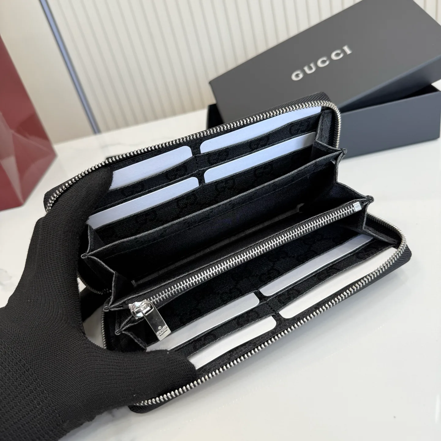 Women's Clutches GUCCI 17948263