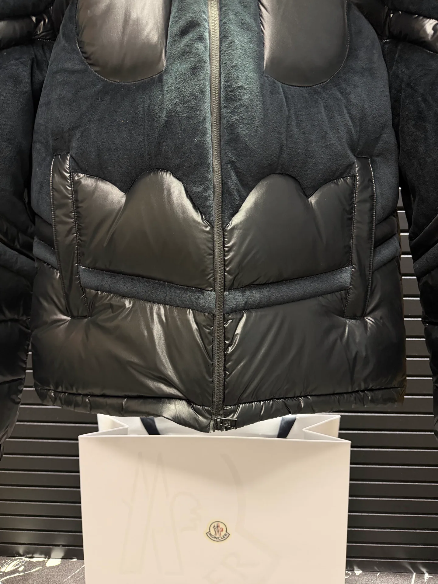 Куртки И Пуховики Мужские Moncler 18645343