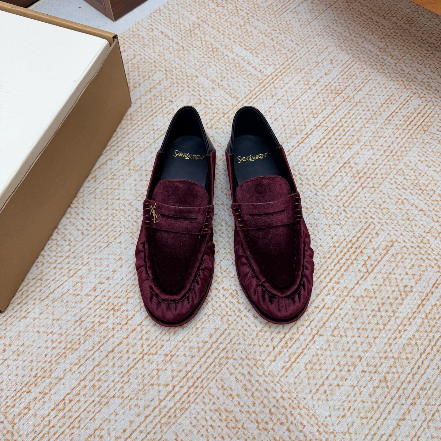 Women's Loafers And Moccasins SAINT LAURENT 18104190