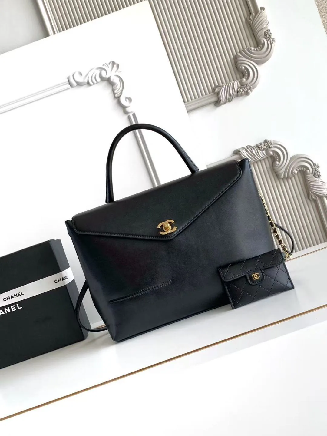 Women's Classic Handbags CHANEL 18057811