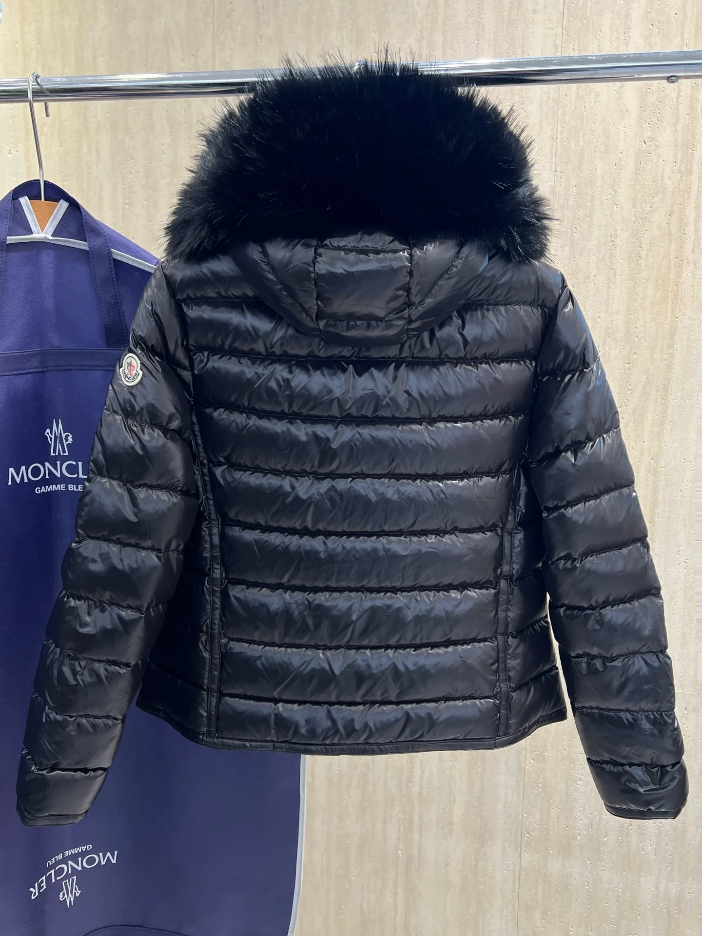 Куртки И Пуховики Мужские Moncler 18634335
