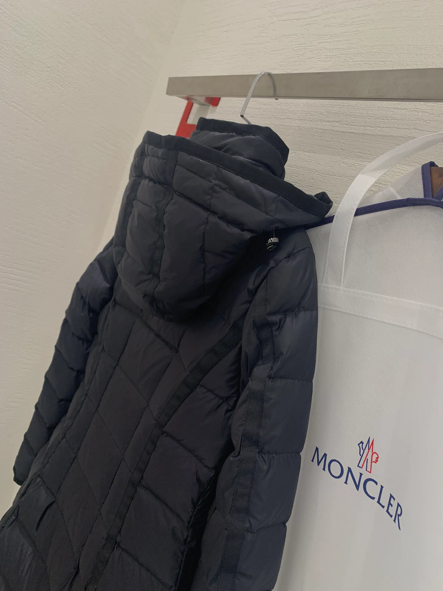 Women's Jackets And Down Jackets MONCLER 17913968