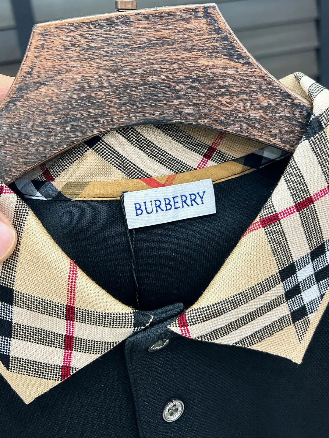 Men's Shirts BURBERRY 17934356