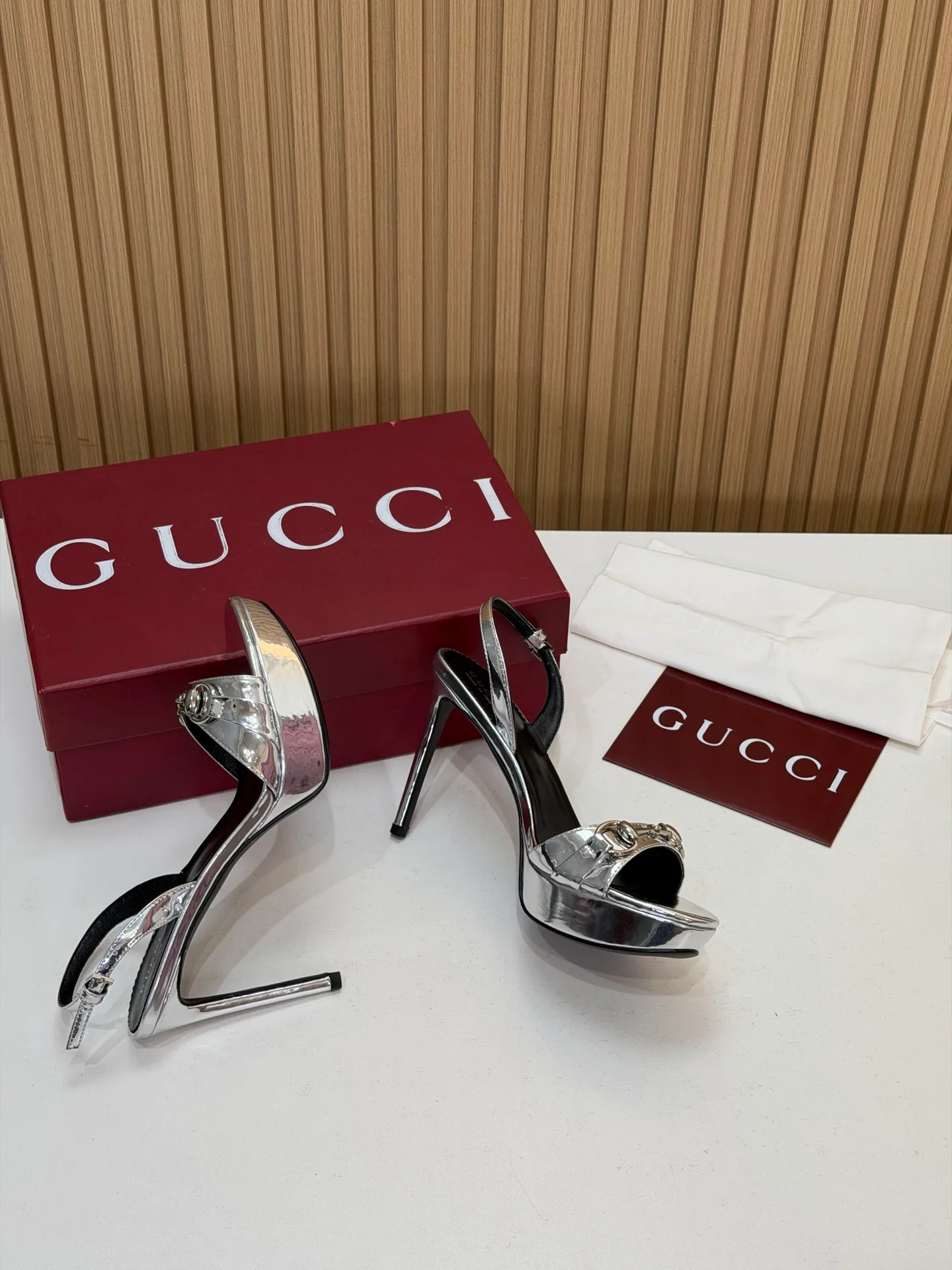 Women's Open-Toe Sandals GUCCI 18396258