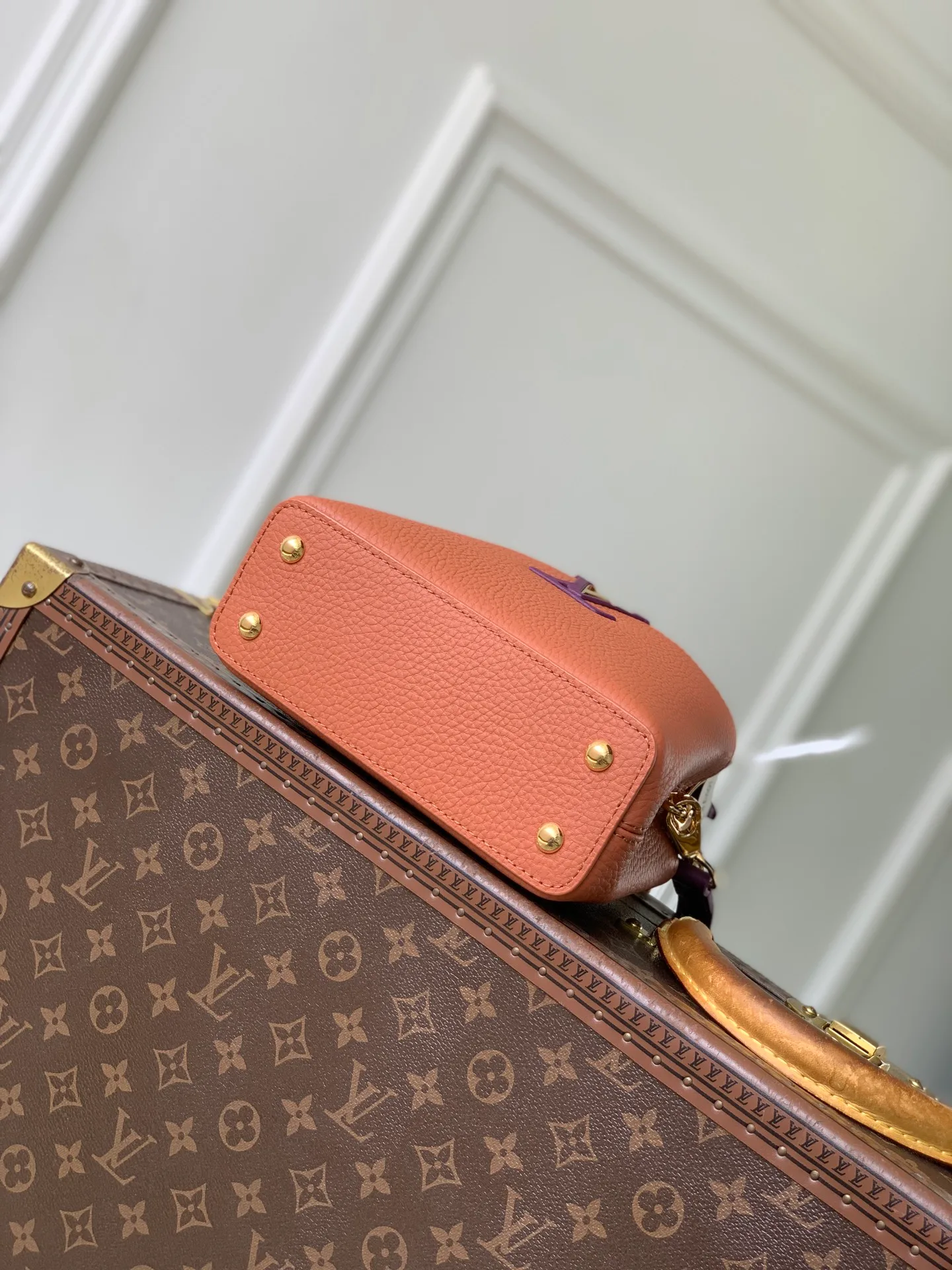 Women's Classic Handbags LOUIS VUITTON 18147580