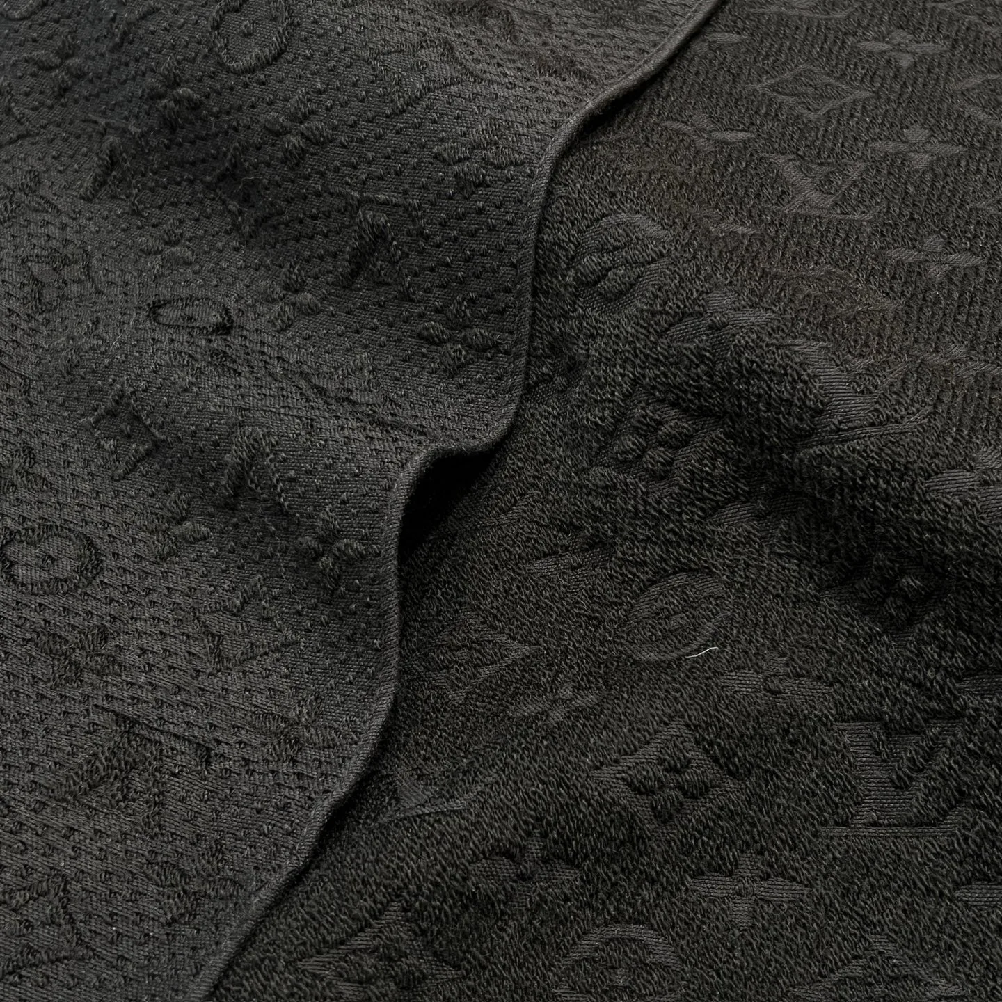 Scarves LOUIS VUITTON 17945580