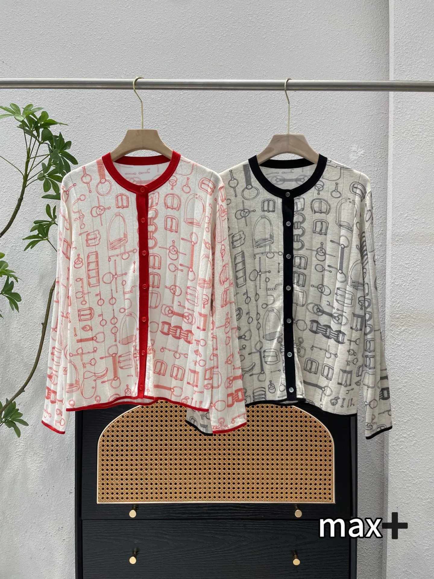 Women's Jumpers And Sweaters HERMES 18106549