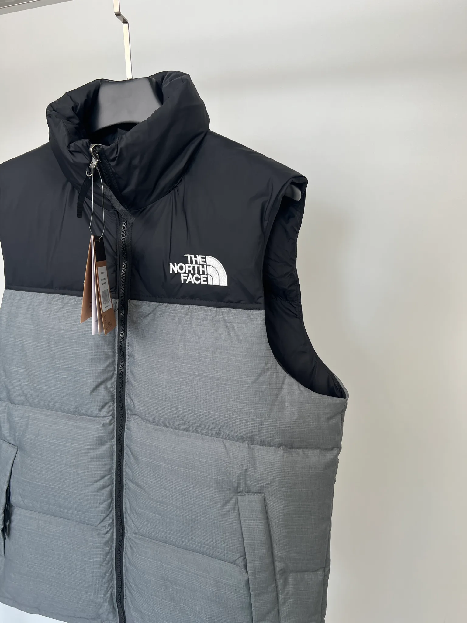 Women's Vests THE NORTH FACE 18416028