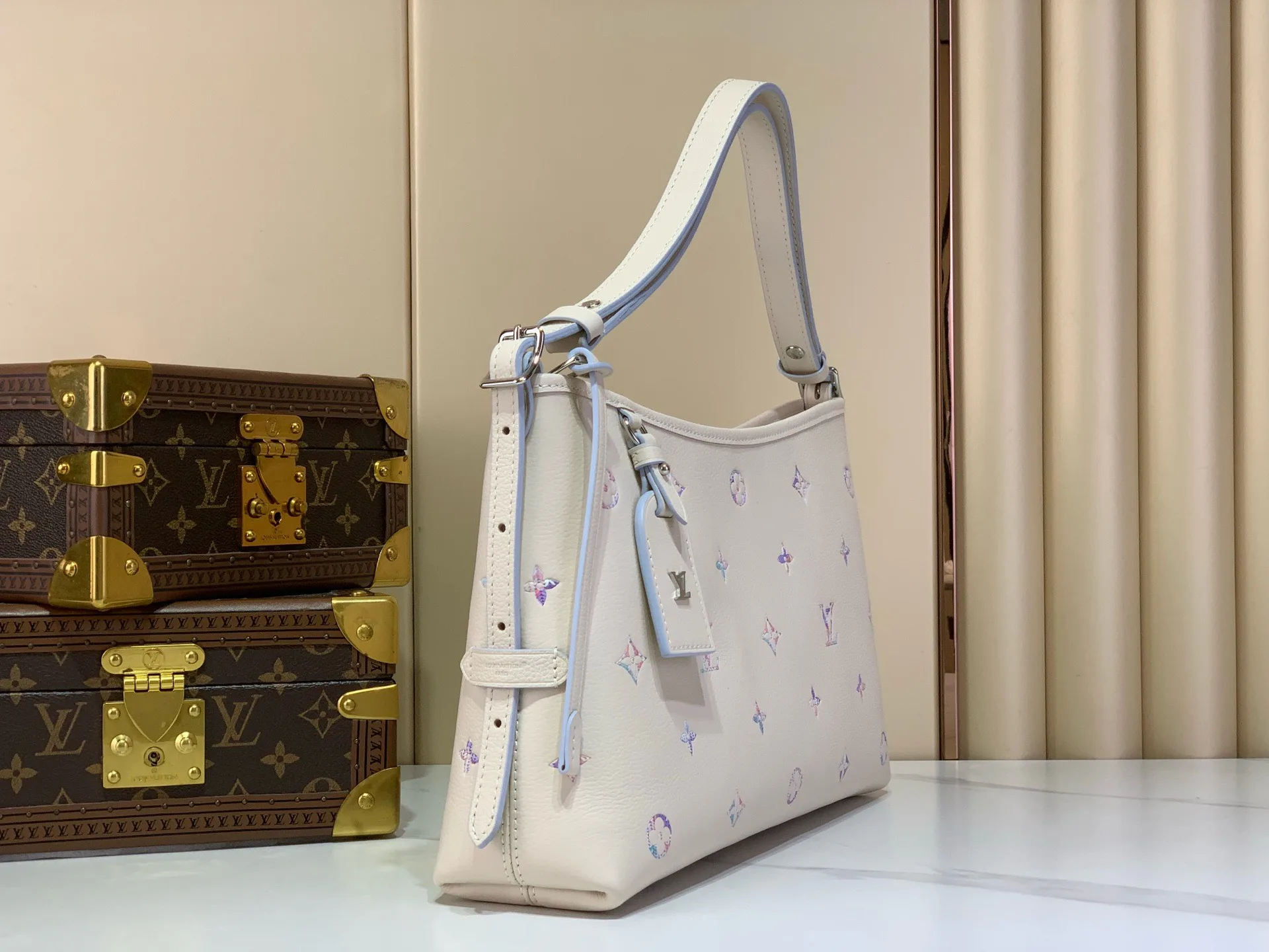 Women's Classic Handbags LOUIS VUITTON 17674149