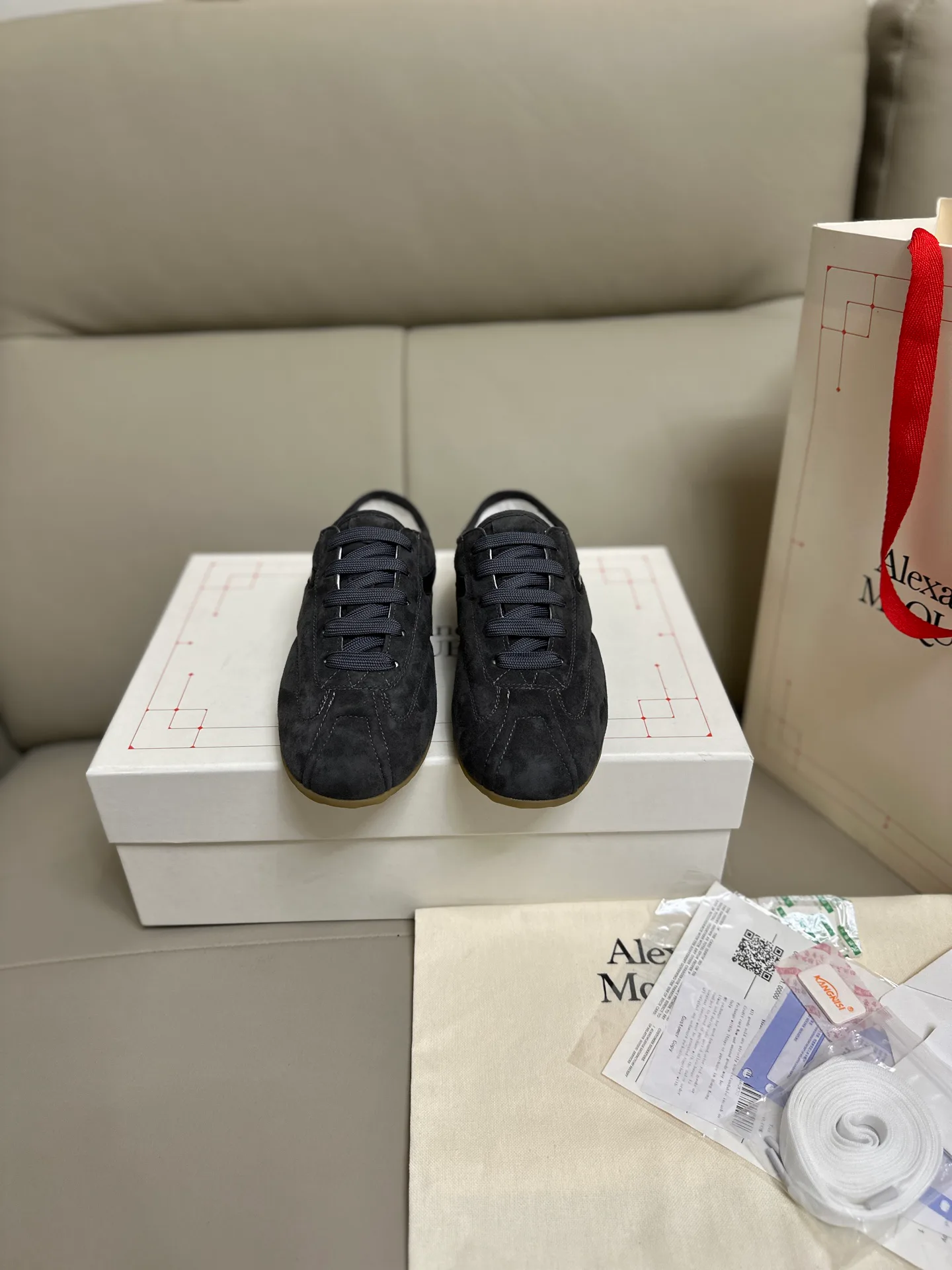 Кроссовки Женские Alexander Mcqueen 18616728