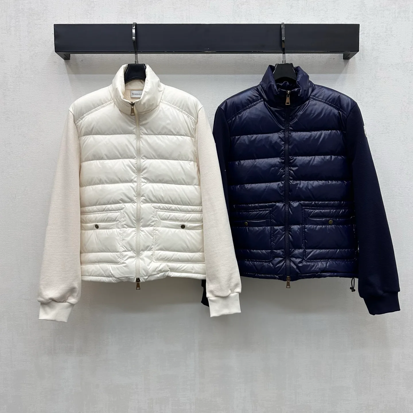 Women's Jackets And Down Jackets MONCLER 18141497