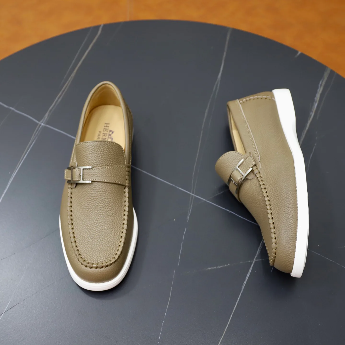 Men's Loafers And Dress Shoes HERMES 18103101