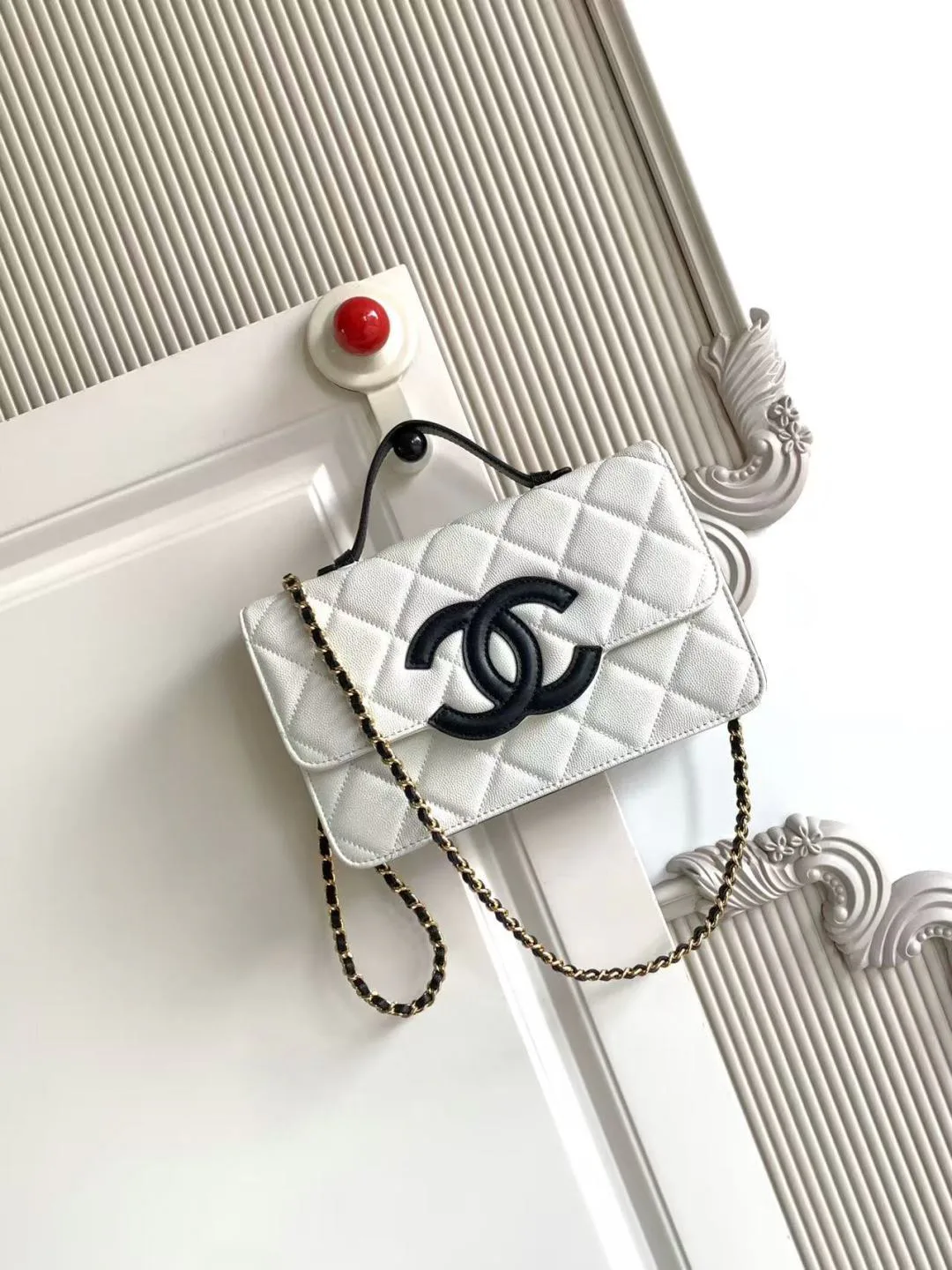 Women's Classic Handbags CHANEL 18477001