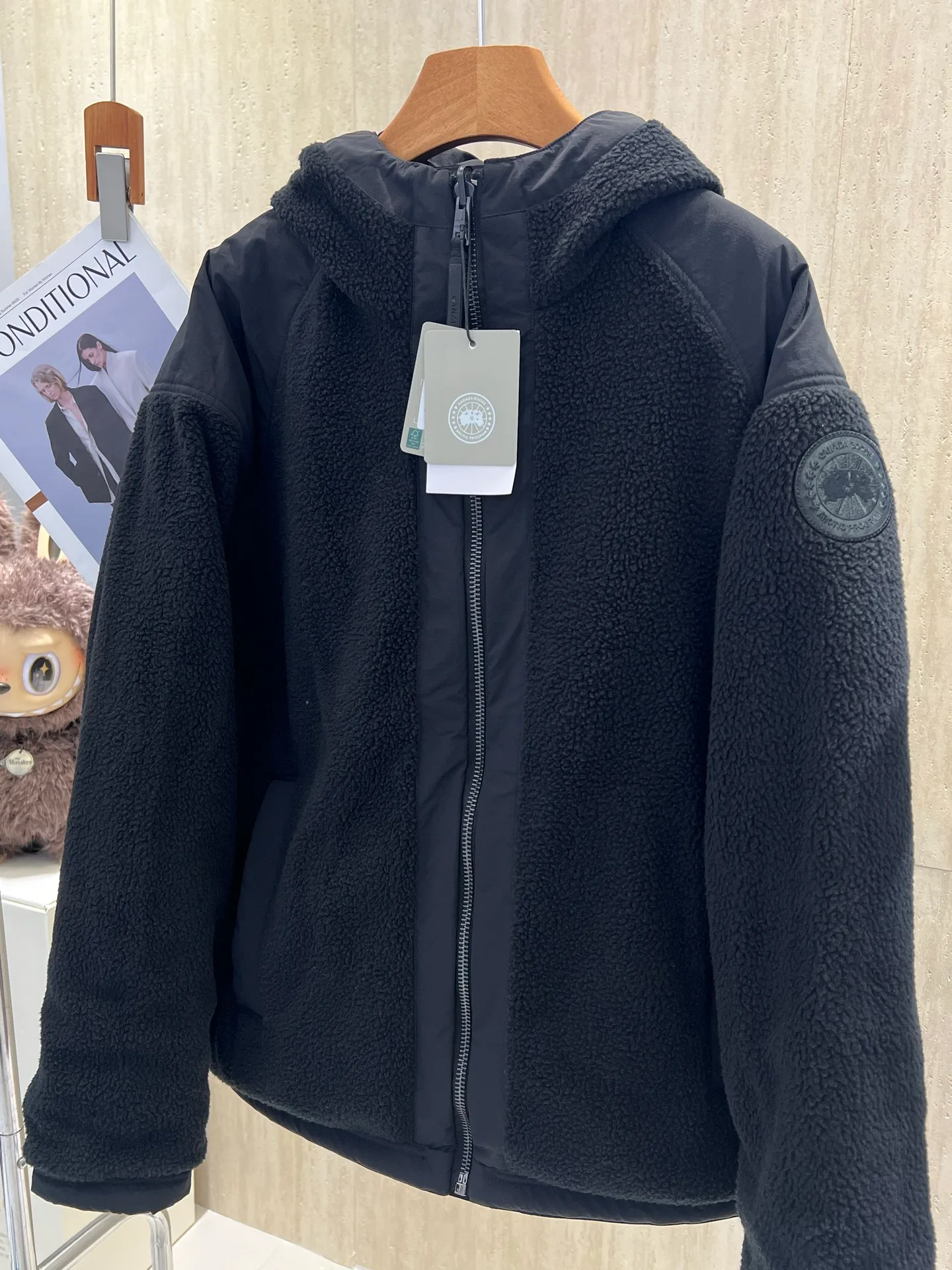 Men's Jackets And Down Jackets CANADA GOOSE 18330536