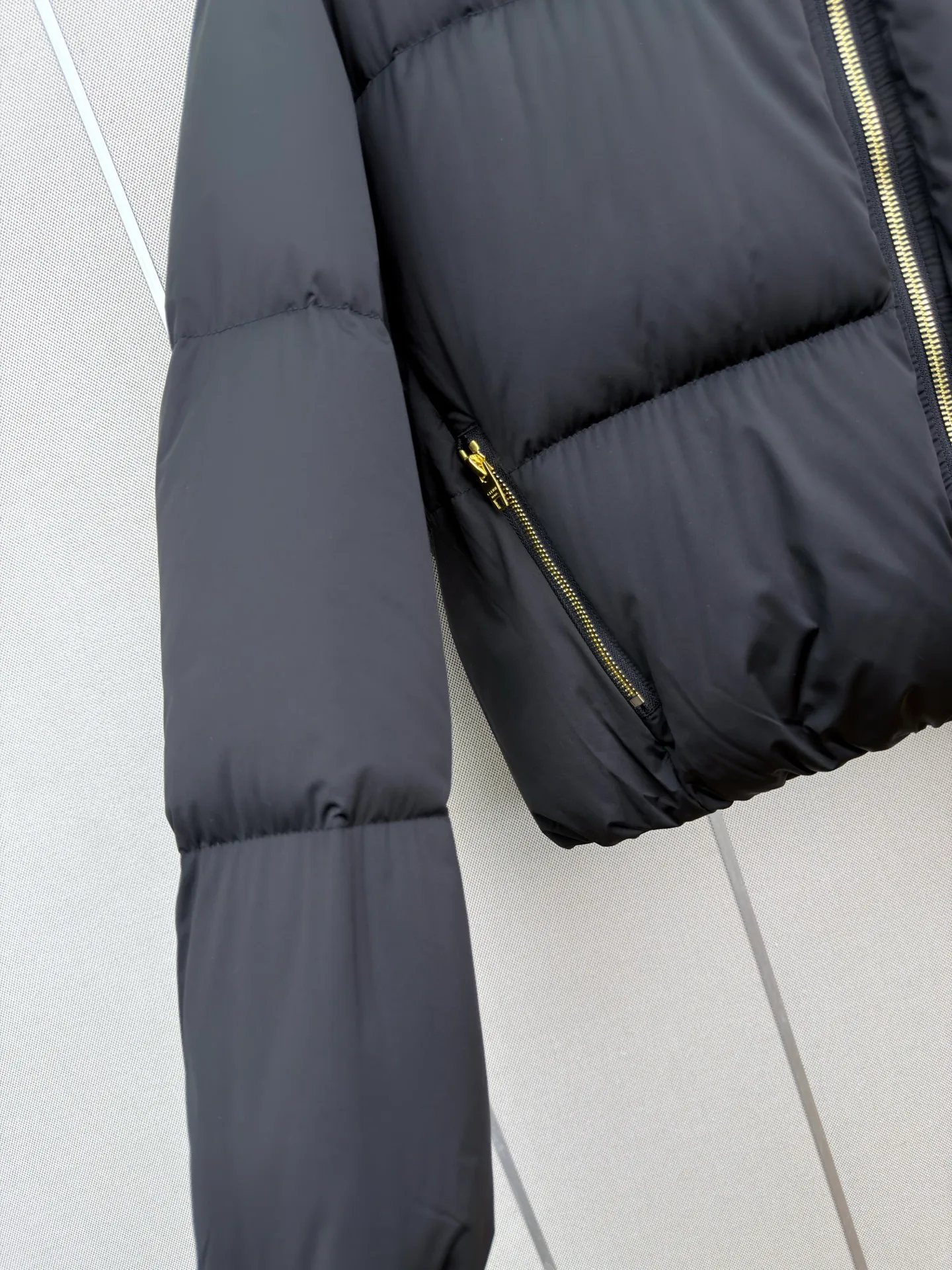 Women's Jackets And Down Jackets CELINE 18108907