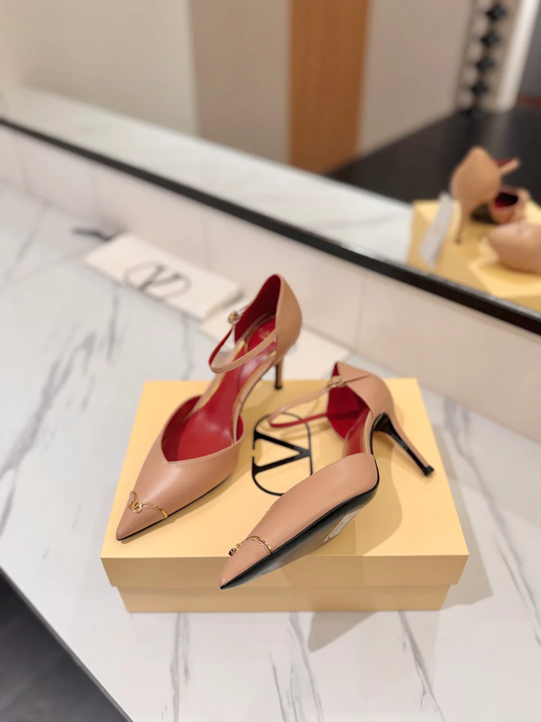 Women's Open-Toe Sandals VALENTINO 18134969