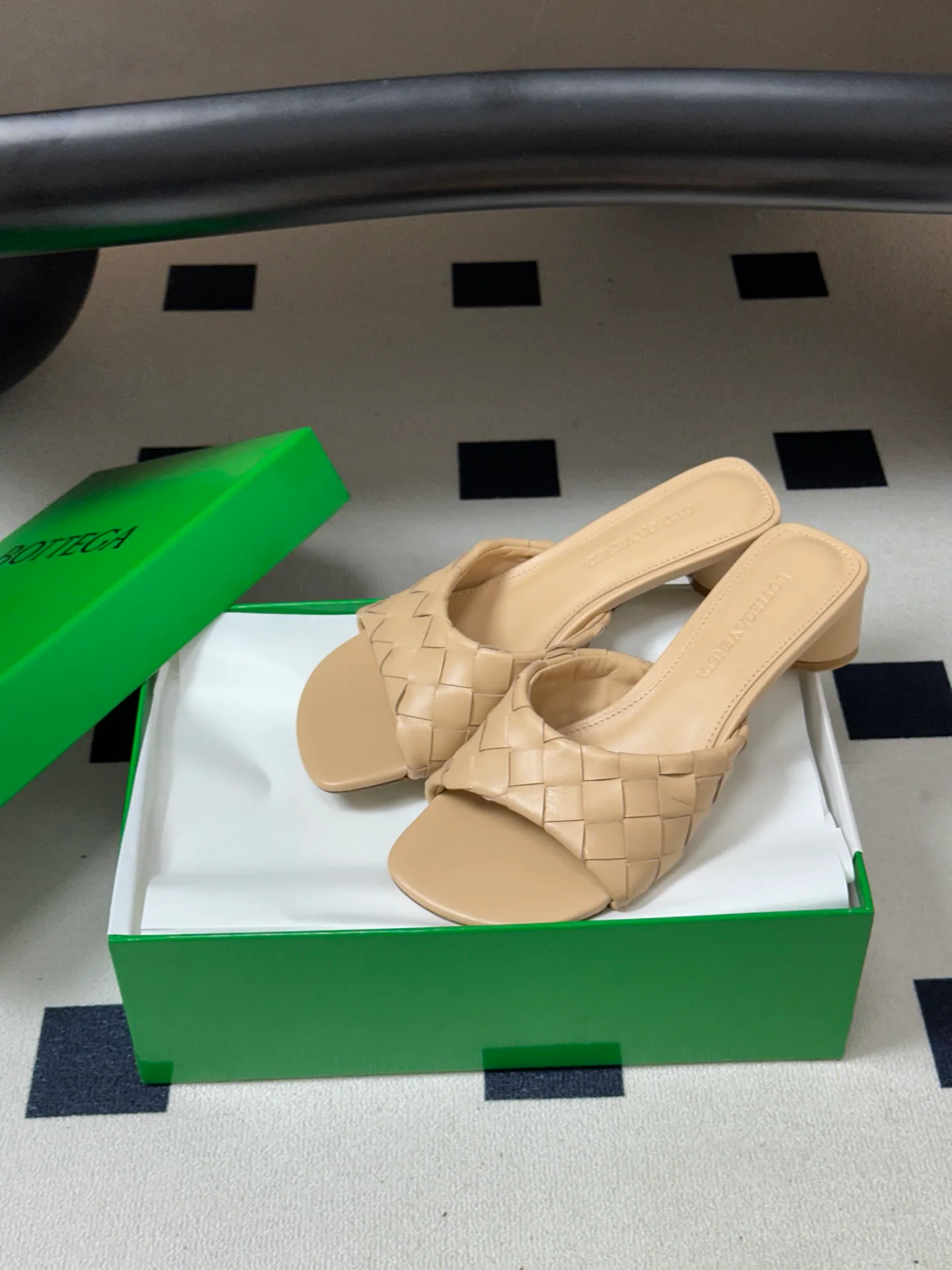 Women's Mules And Clogs BOTTEGA VENETA 17480762