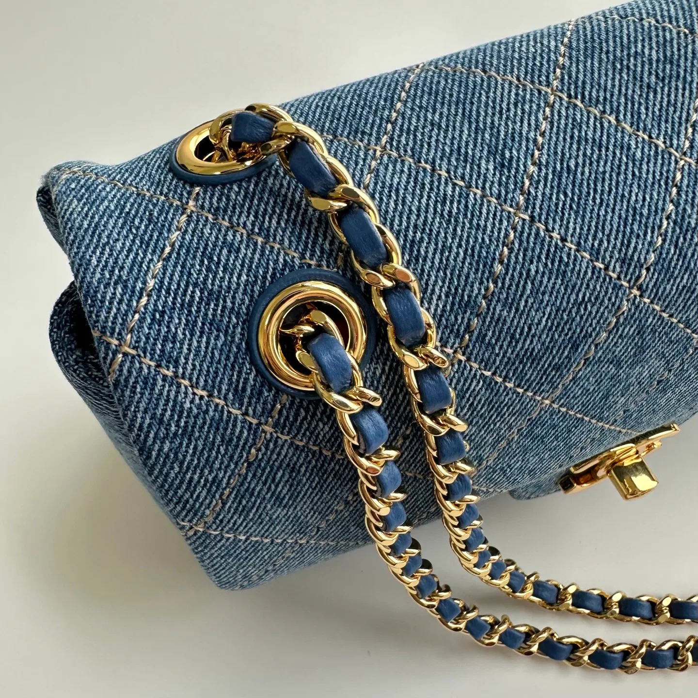 Классические Сумки Женские Chanel 18588908