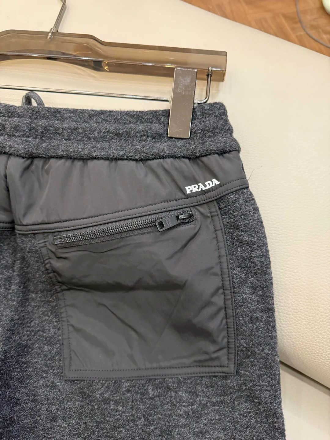 Men's Trousers PRADA 18473993